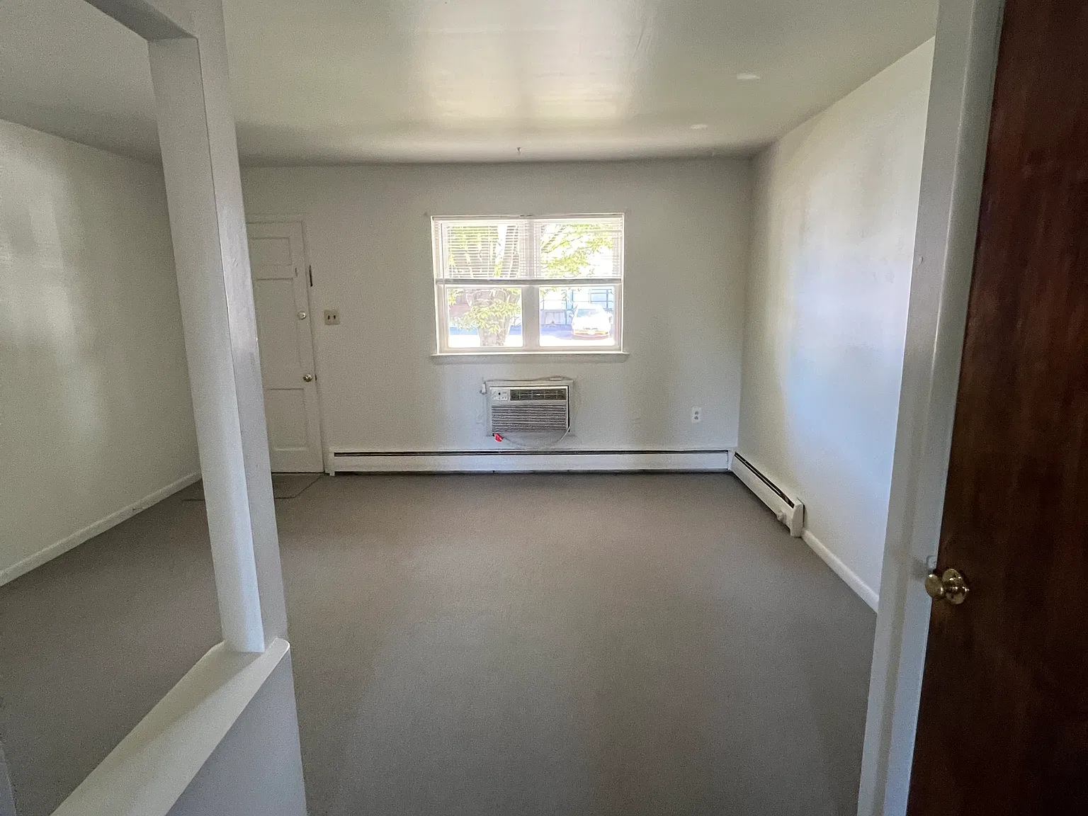 1 bed, 450 sqft, $975 — Photo 2