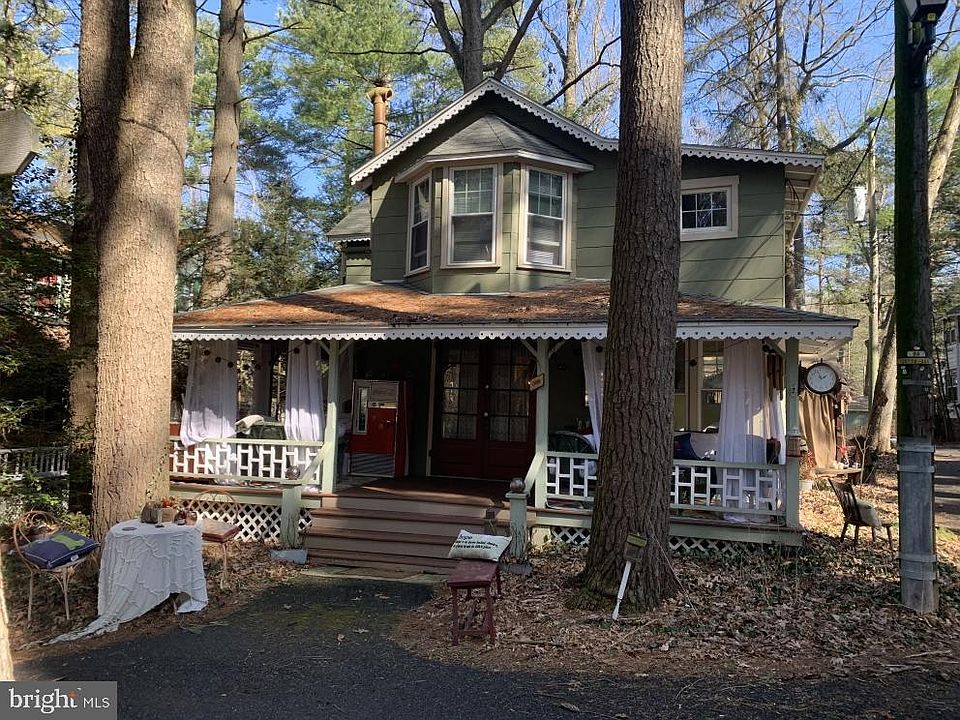 411 2nd St, Mount Gretna, PA 17064 Zillow