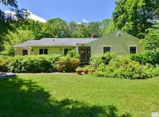 10 Cold Spring Hills Rd, Huntington, NY 11743