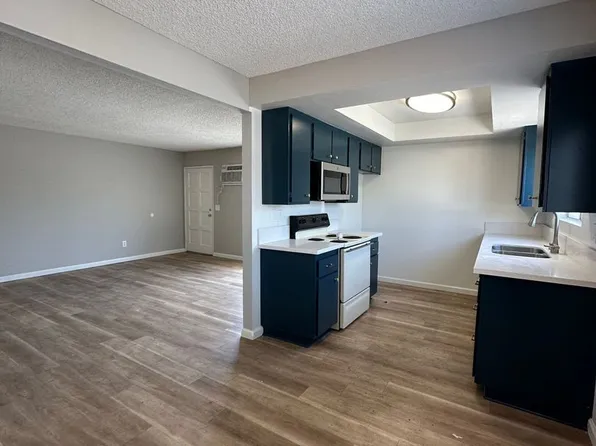 SOS, 3591 Howard Ave APT 6, Los Alamitos, CA 90720