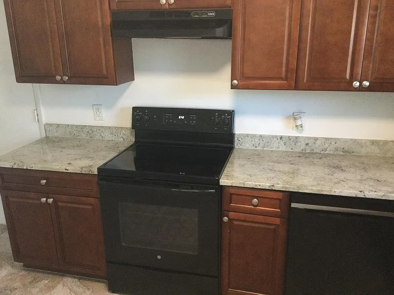 3097 Crescent Dr — Photo 18