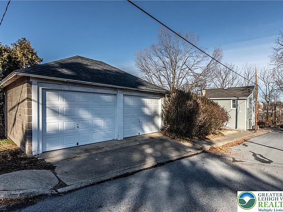 3rd image of 2322 N Lehigh Ave