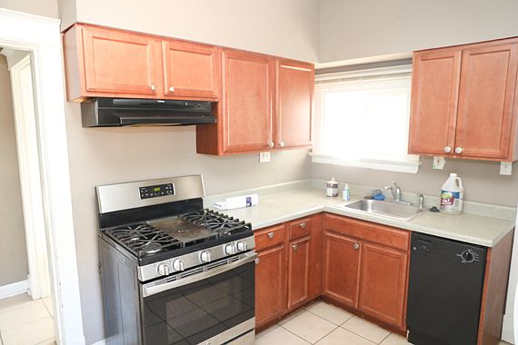5th image of 8206 Washington St