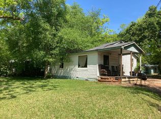 568 College St NE, Dawson, GA 39842
