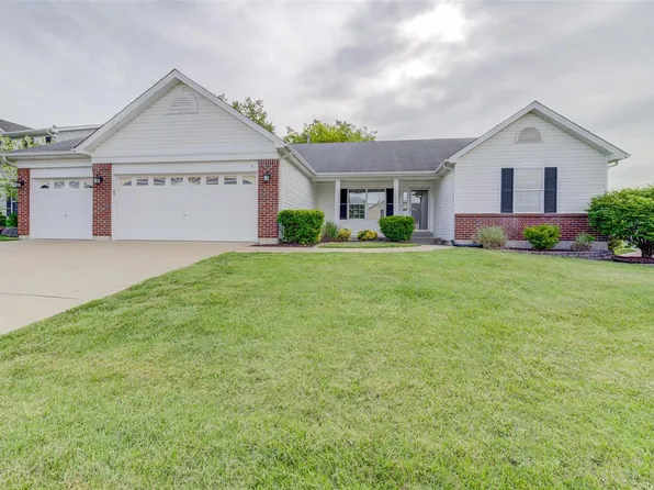 20 Hampton Winds Ln, Dardenne Prairie, MO 63368