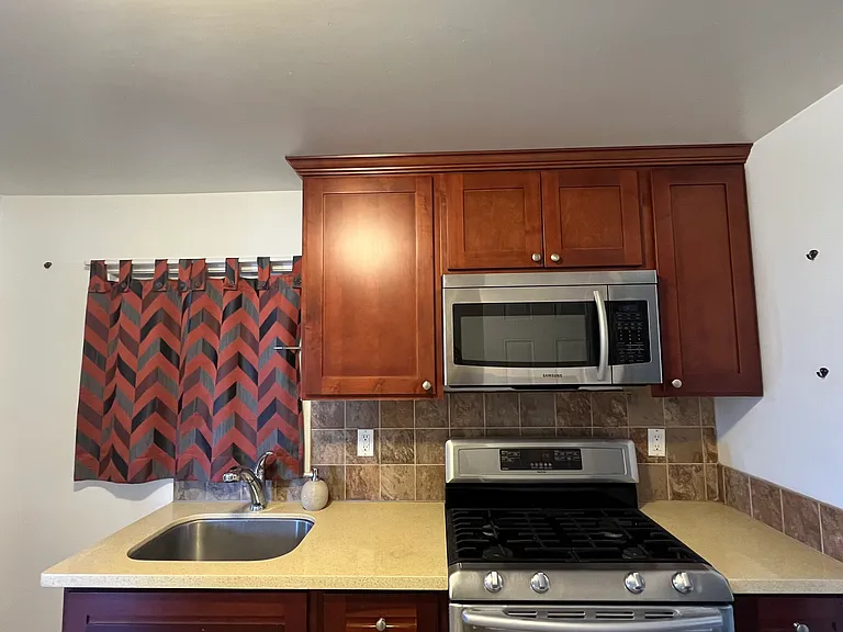 632 Parnassus Ave — Photo 1