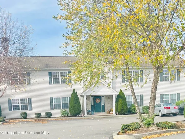 652 Marion Ln, Moosic, PA