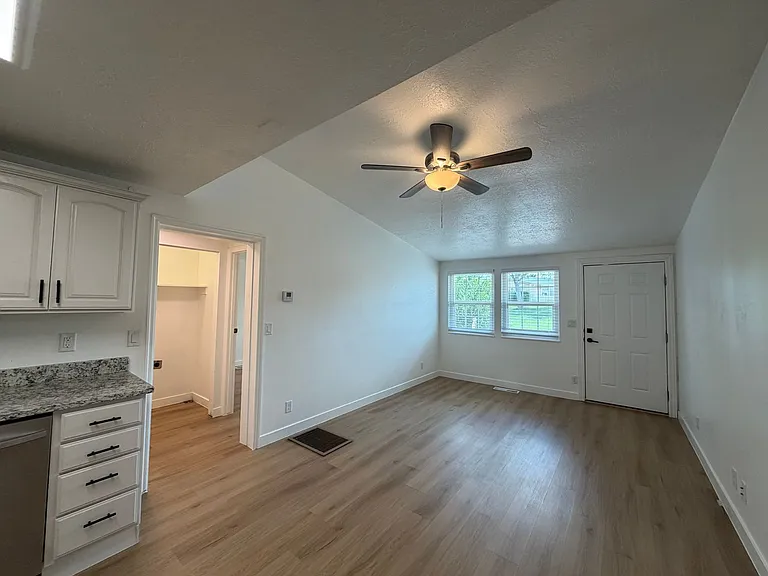 600 N 2450 E #1903 — Photo 2