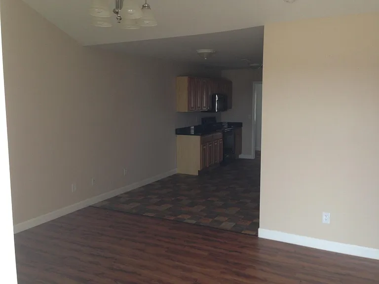 253 Mary High Dr — Photo 5
