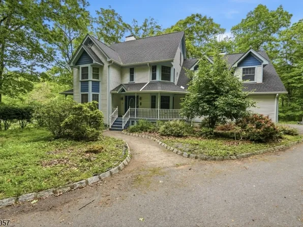 4 Meadow Oak Dr, Frelinghuysen Twp., NJ 07825