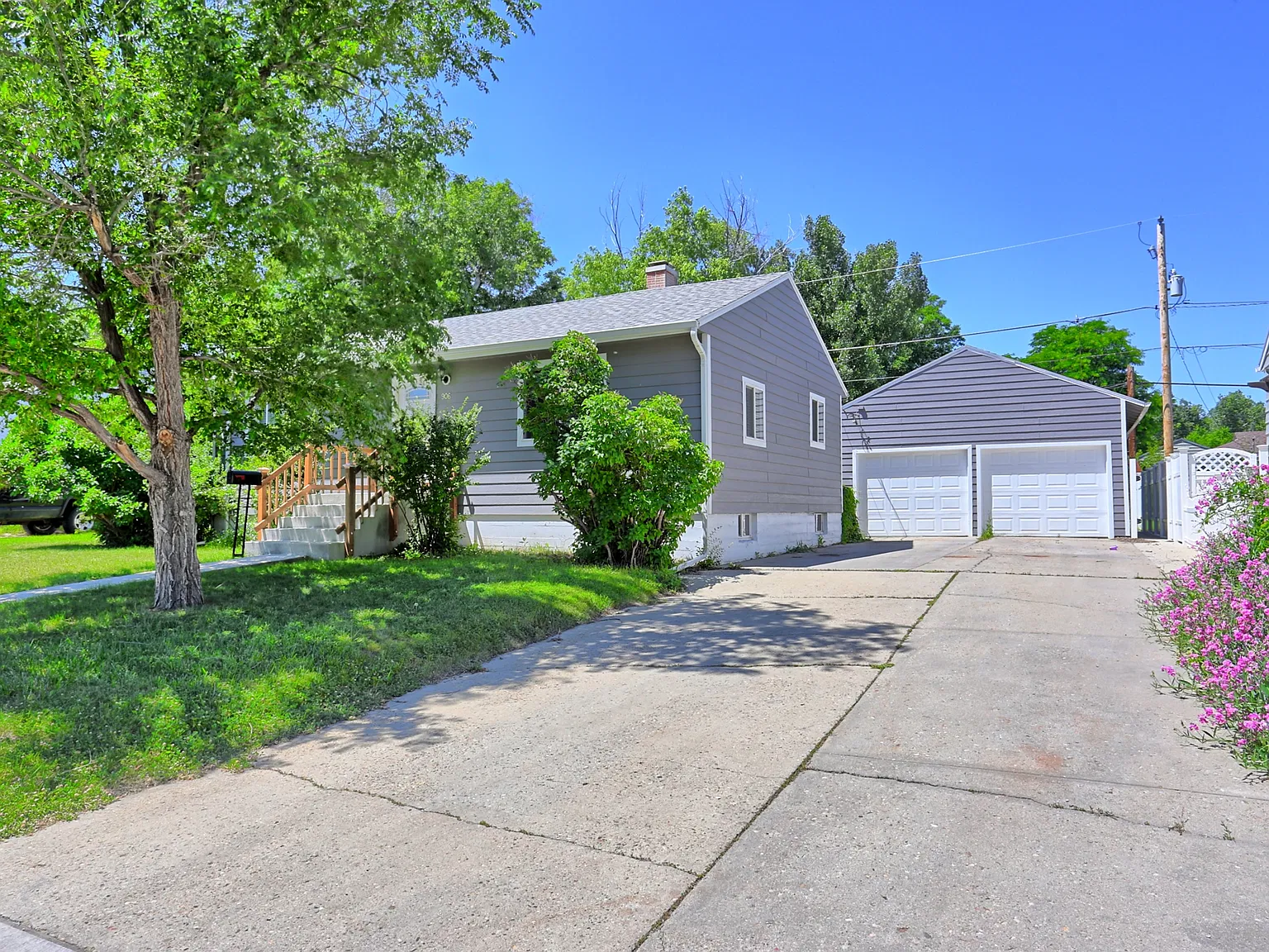 906 Payne Avenue - 1 — Photo 1