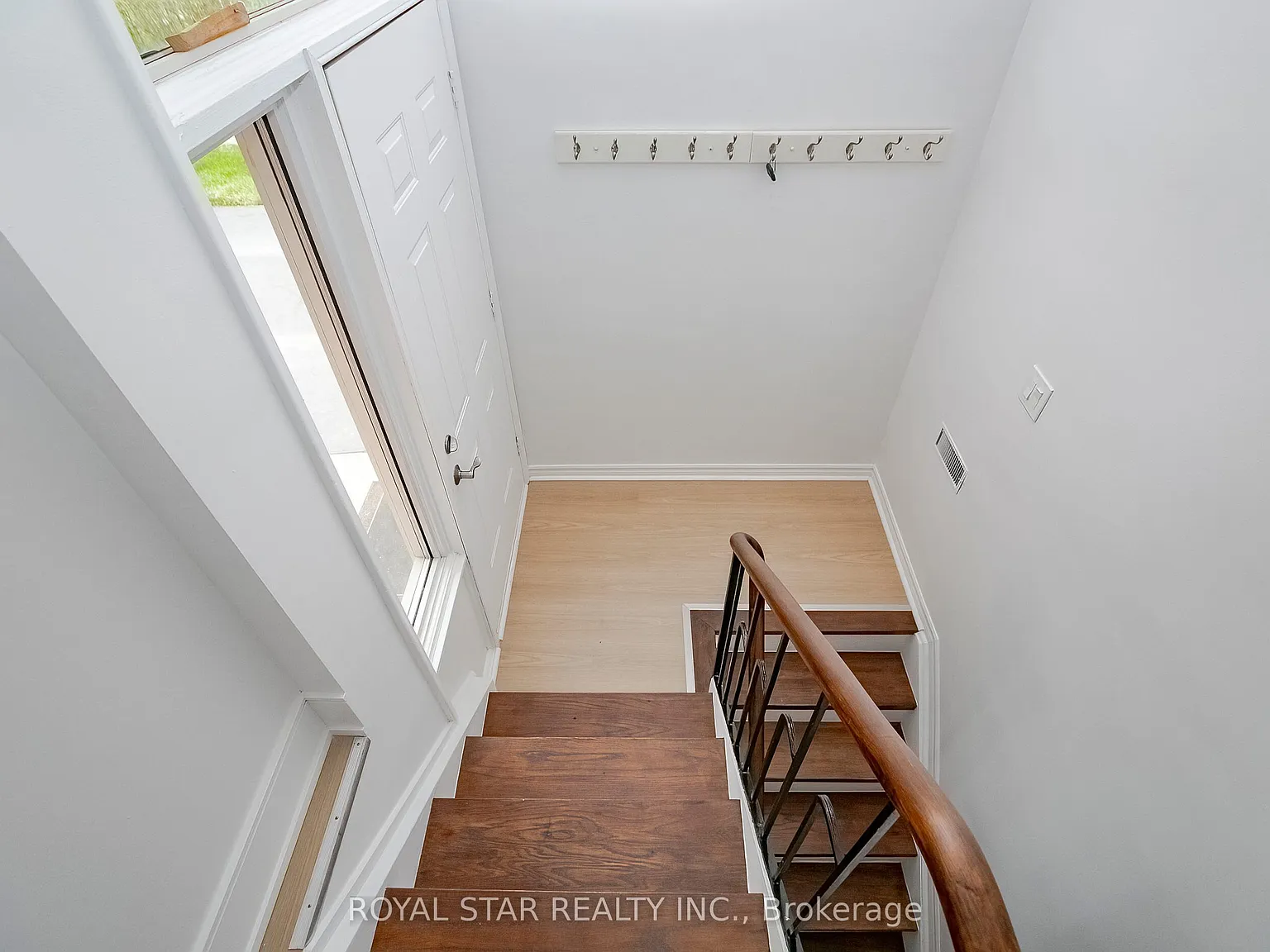 3 bed, $3,500 — Photo 3