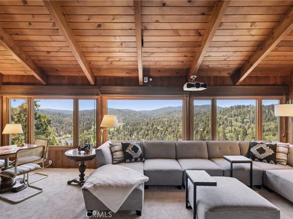 26565 Kings Ct, Lake Arrowhead, CA 92352