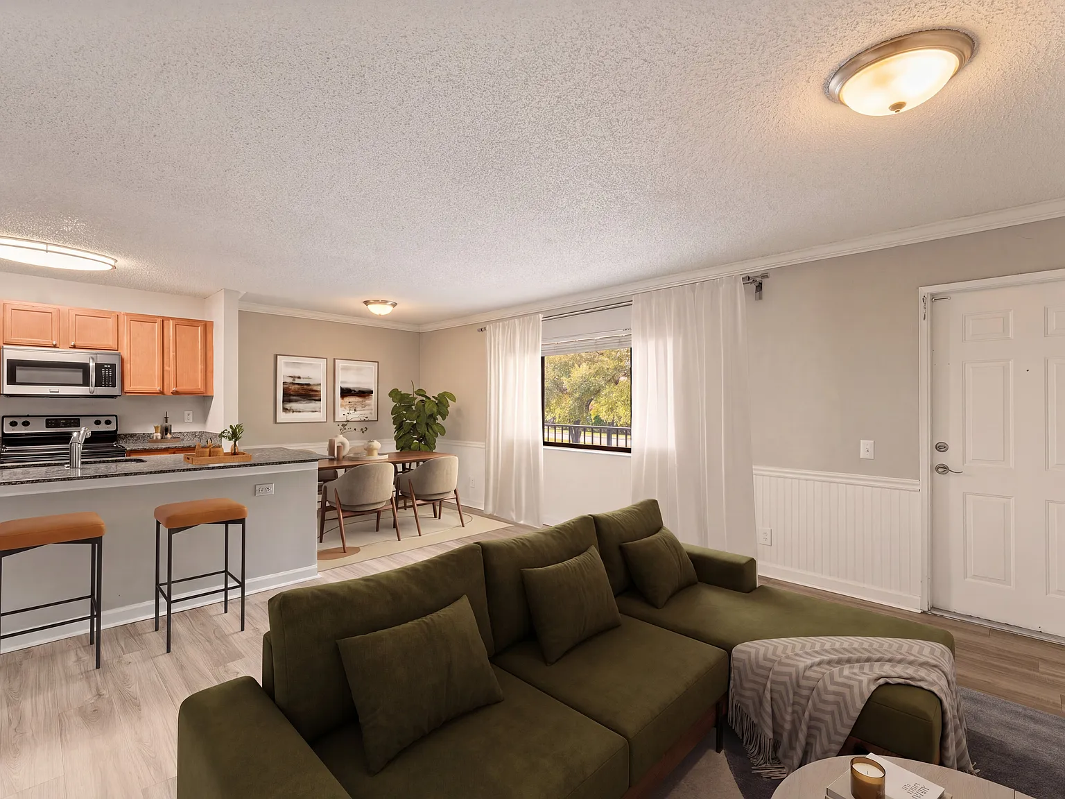 Palm Court at Wellington Apartments — Photo 2