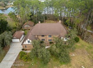 10257 Waters Edge Ct, Weeki Wachee, FL 34613