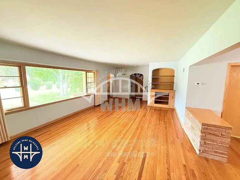 8575 N Hawthorne Rd — Photo 2