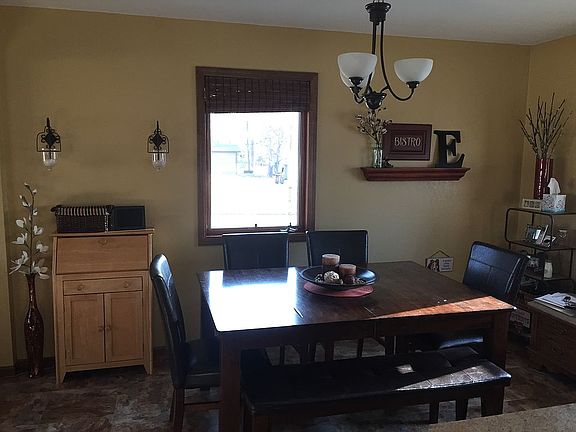 Dining room/kitchen