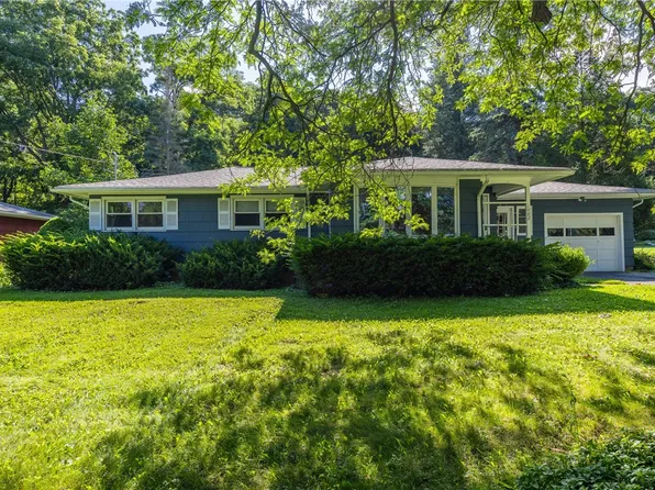 1482 Middle Rd, Rush, NY 14543
