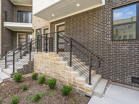 2nd image of 304 Golden Bell Ln