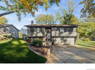 104 Parkview Ct, Troy, IL 62294