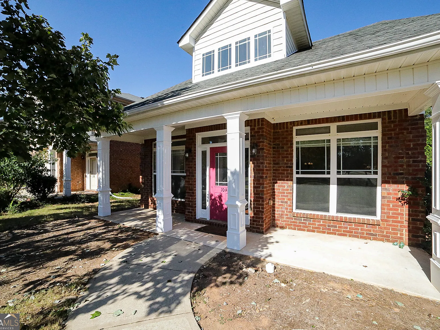 3 bed, 2.5 bath, 2077 sqft, $2,150 — Photo 3