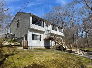 119 Mill Pond Rd, Exeter, RI 02822