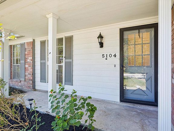 4th image of 5104 Spring Circle Dr