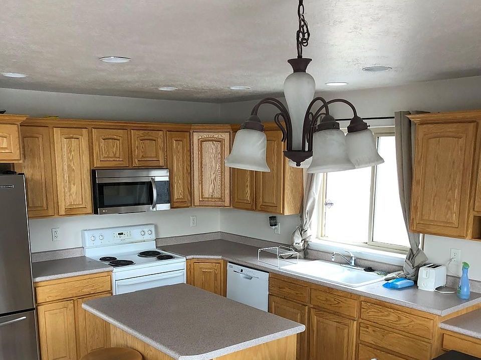 2nd image of 468 E Aspen Meadows Ct