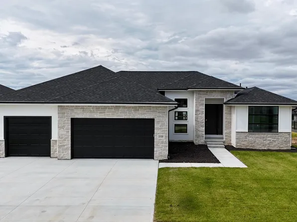 5508 N 213th St, Elkhorn, NE 68022