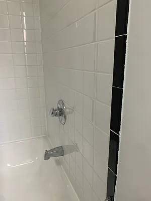 Rented by M.Grossman R.E. Management | media 15