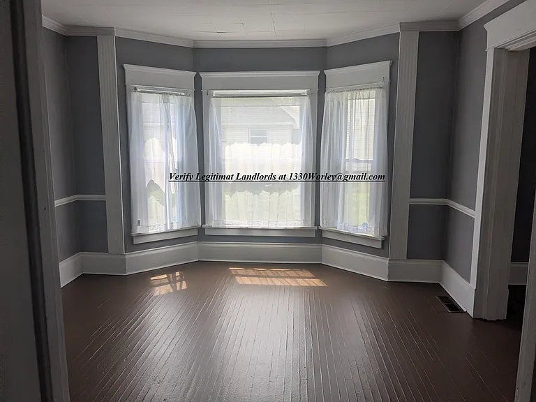 1330 Worley Ave NW — Photo 4