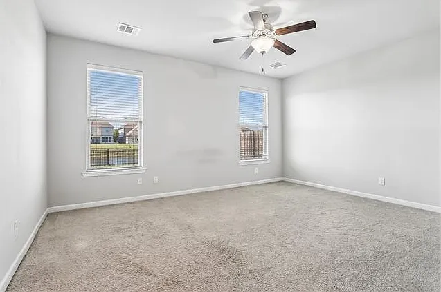 697 Lakeshore Village Dr — Photo 10