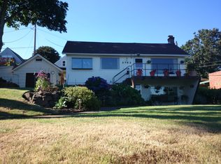 3793 SW Grayson St, Seattle, WA 98126