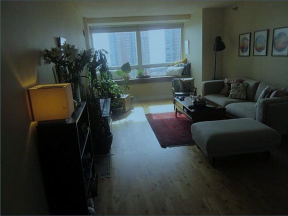 2nd image of 512 N McClurg Ct APT 1206