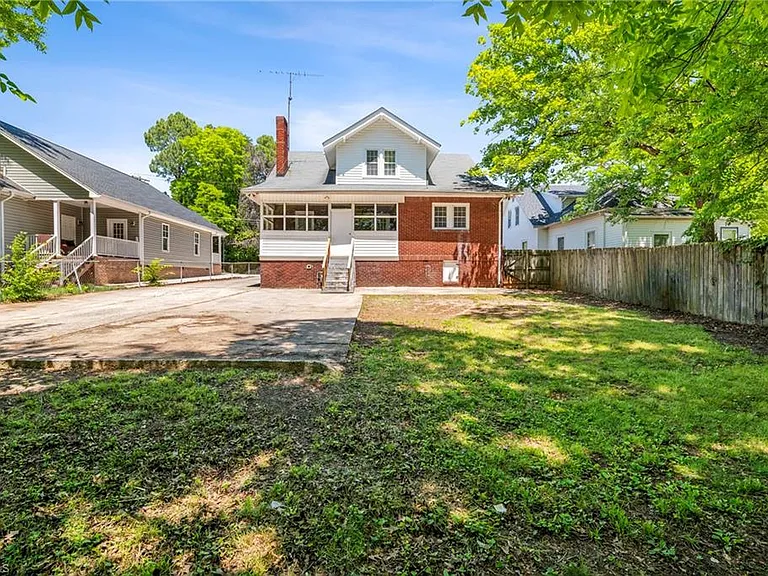 1506 Martin Luther King Jr Dr — Photo 36