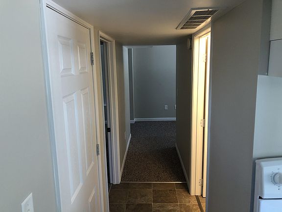 4th image of 425 Oak St APT 6