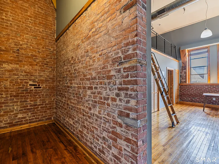 325 Myrtle Ave #1205 — Photo 1