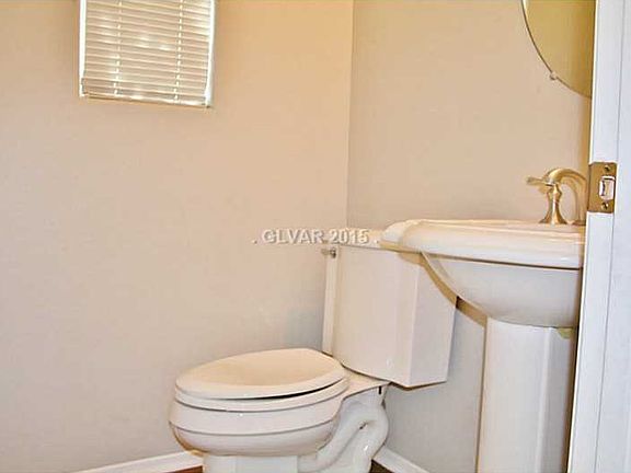 3rd image of 9148 Beauchamp Ave