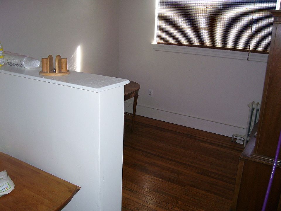 2nd image of 4816 Sansom St