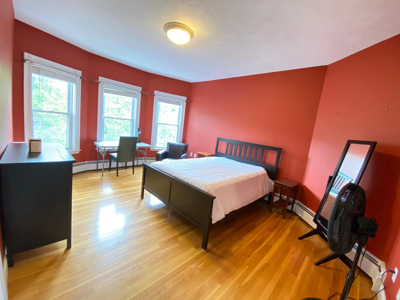 480 Medford St — Photo 3