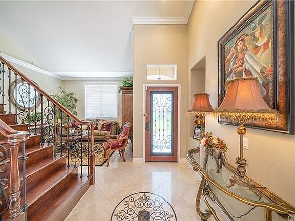 3rd image of 2801 Hazel Pl