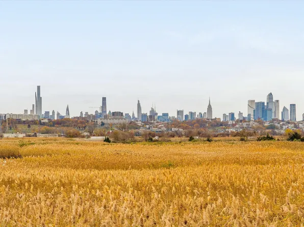 27 Creekside Court image 36 of 37