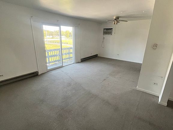 3rd image of 878 Gettysburg Dr APT 5
