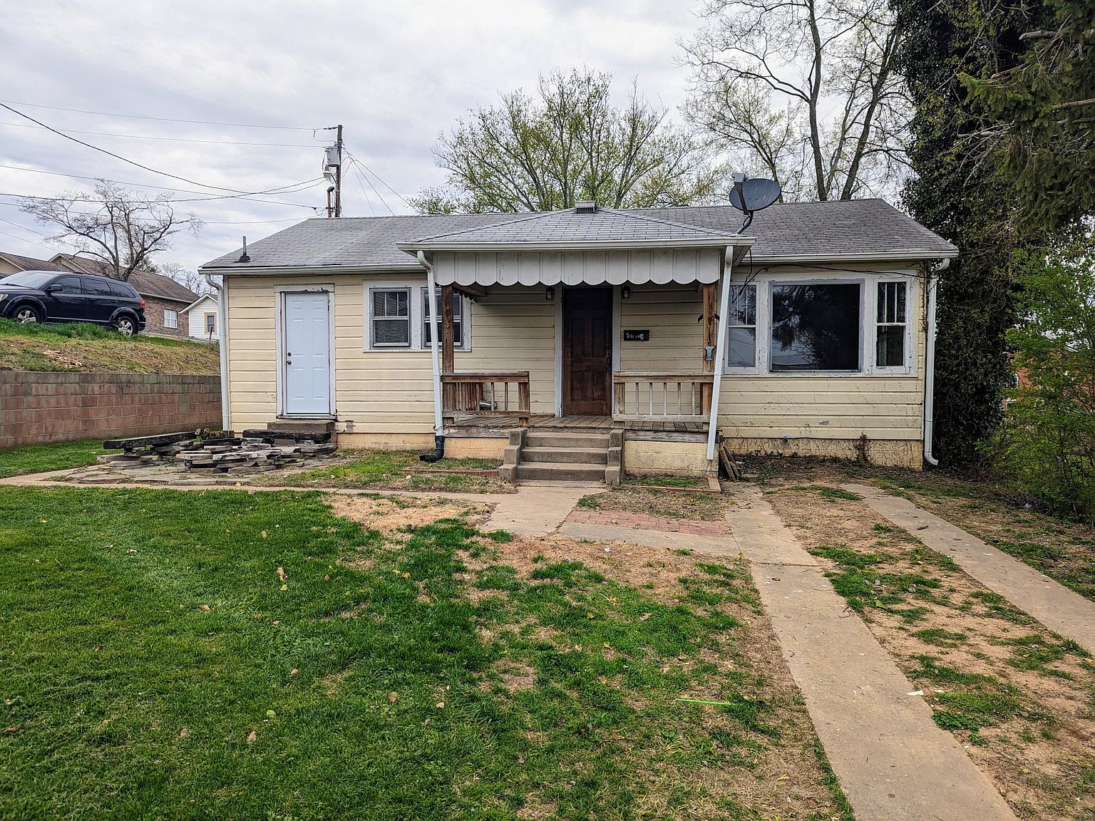 507 W 4th Ave 1/2, Lenoir City, TN 37771 Zillow