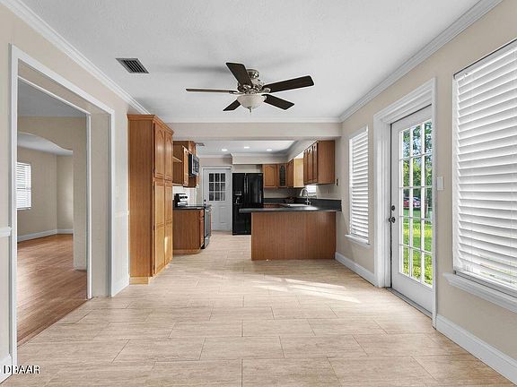 5th image of 631 Tarragona Way