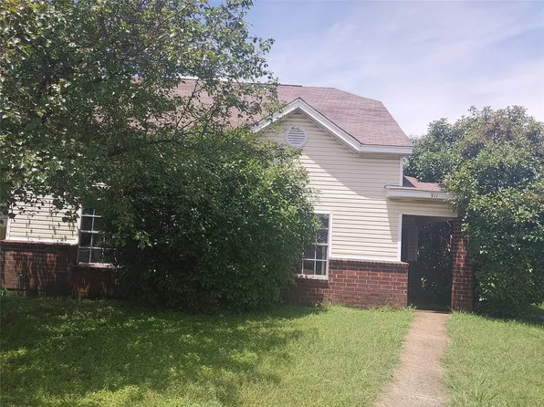 911 Oakvale Ct, Dallas, TX 75217