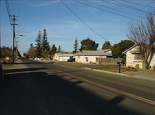 2nd image of 1120 Sanborn Rd