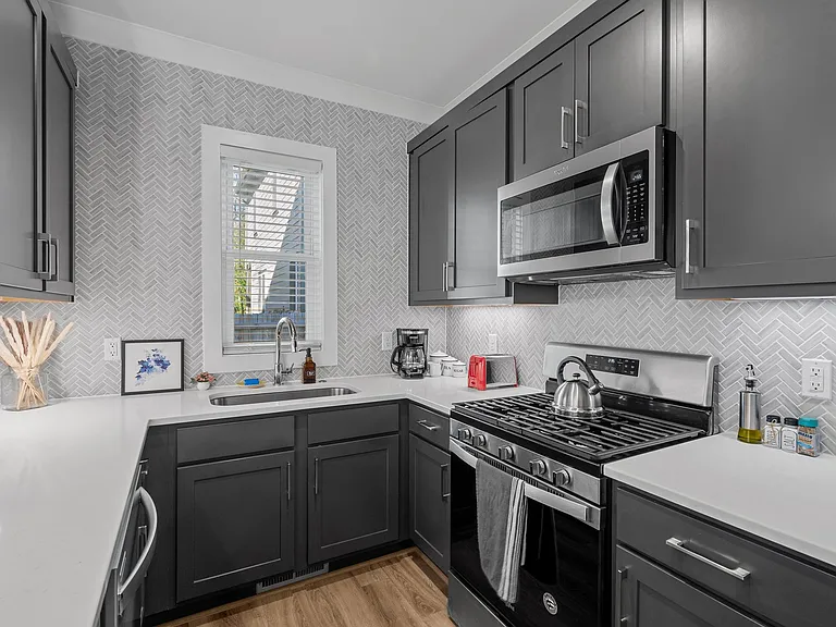 313 Price Ave — Photo 26