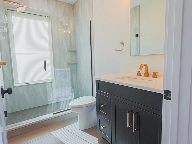 97 Condor St #5 — Photo 5