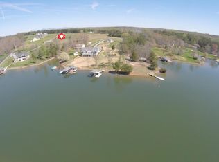 2 Land Fall Dr, Moneta, VA 24121